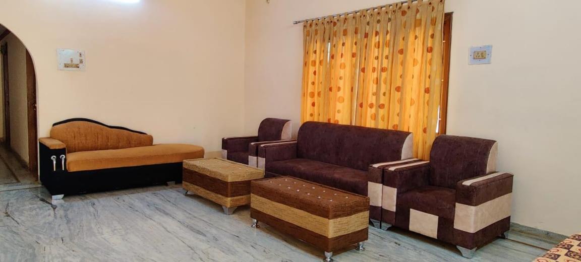 Sangeeta'S Homestay Jagdalpur Exterior photo